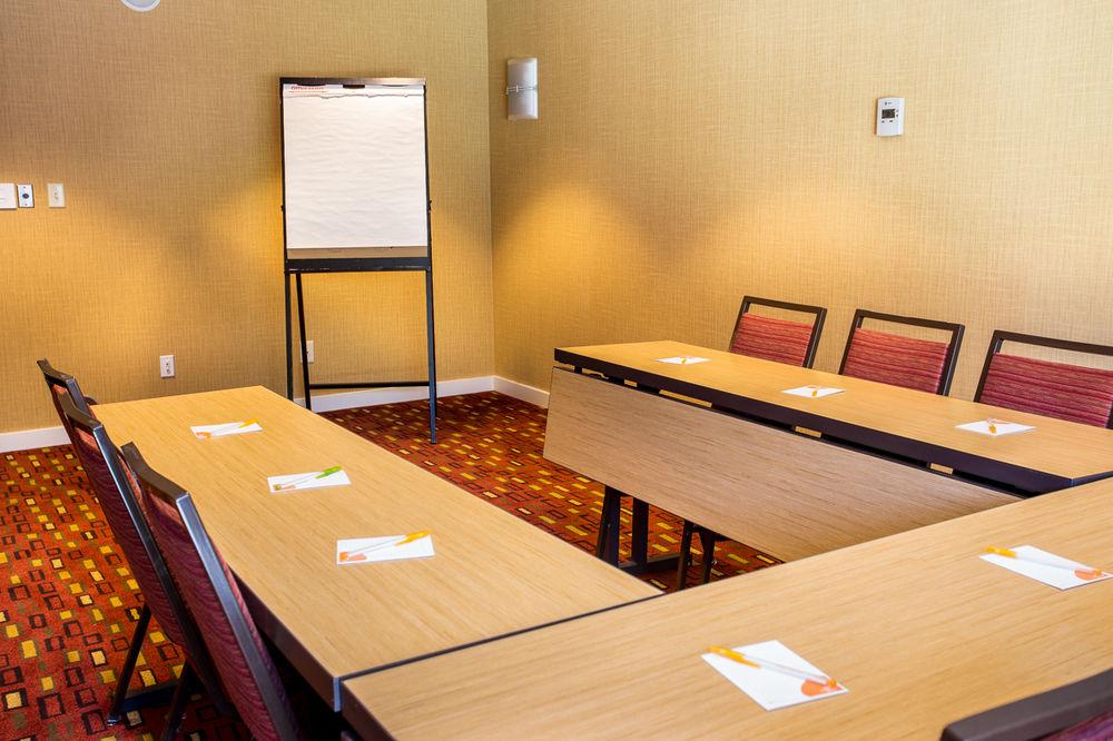 Courtyard By Marriott Fort Collins Eksteriør billede