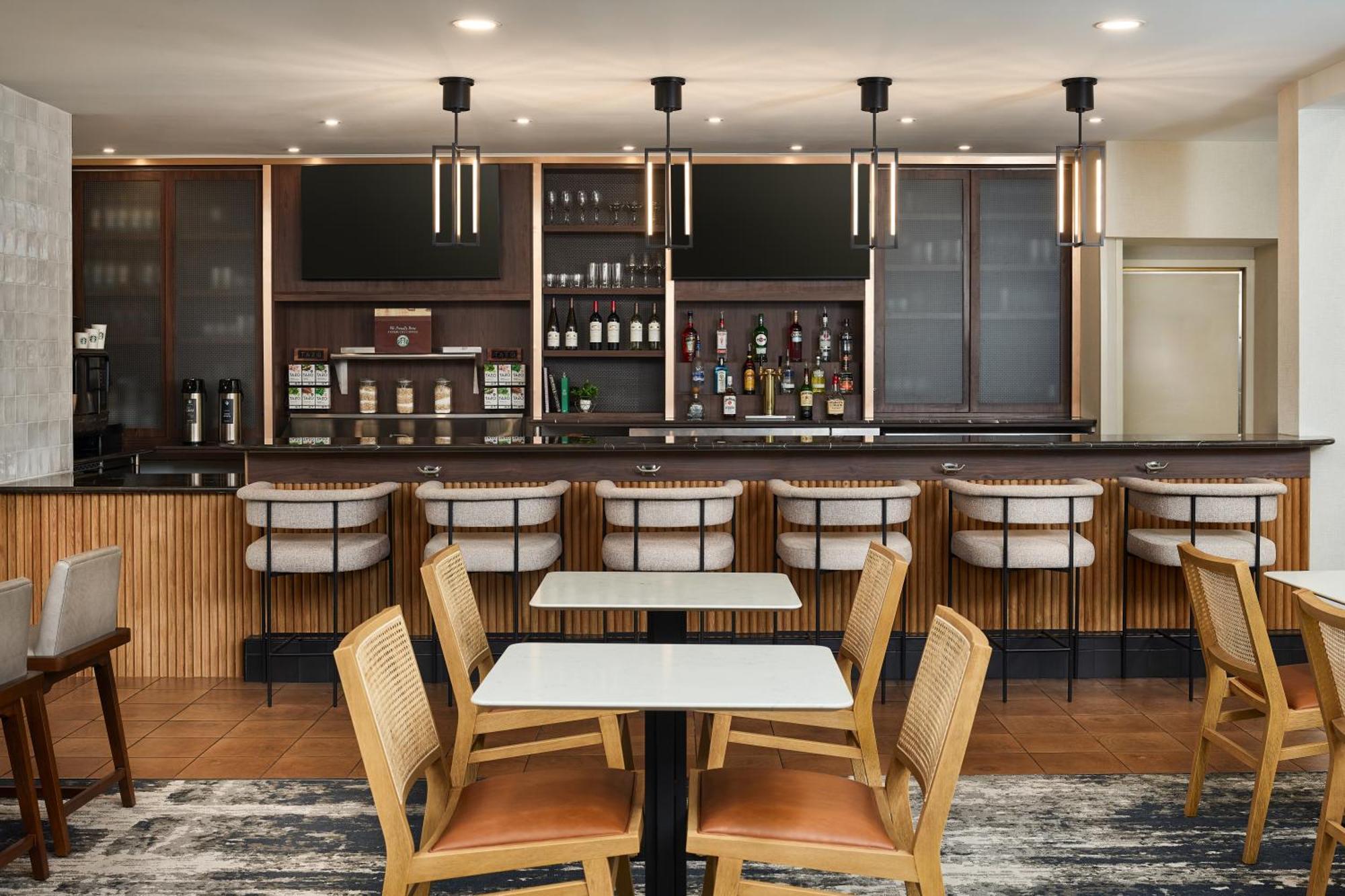 Courtyard By Marriott Fort Collins Eksteriør billede