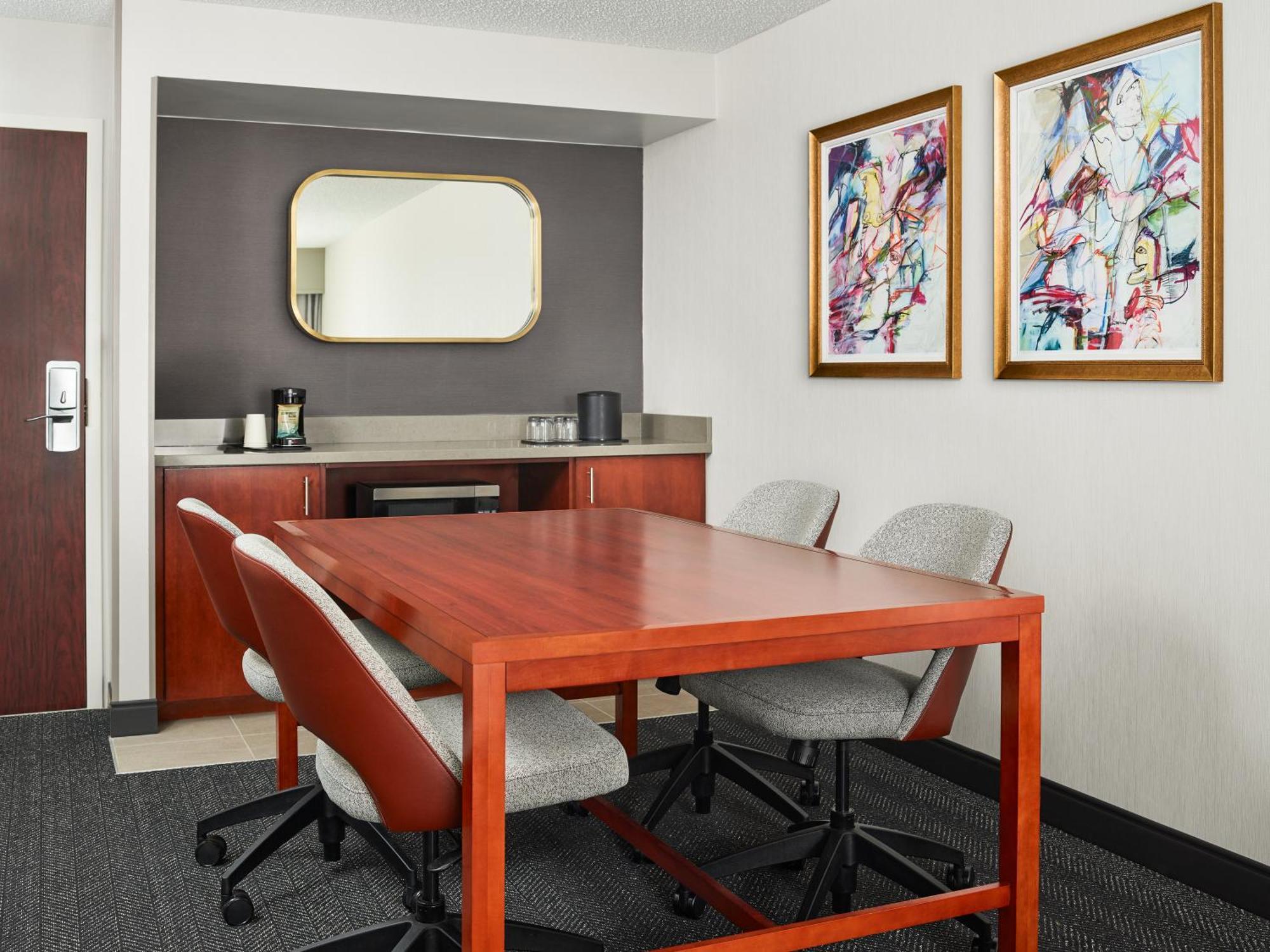 Courtyard By Marriott Fort Collins Eksteriør billede