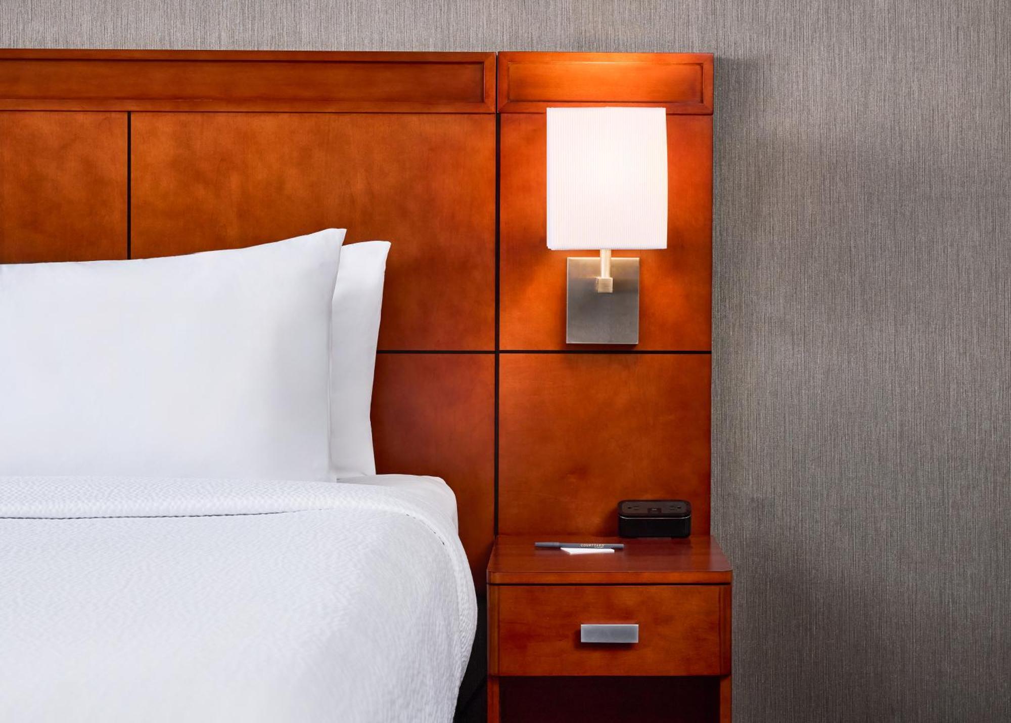 Courtyard By Marriott Fort Collins Eksteriør billede