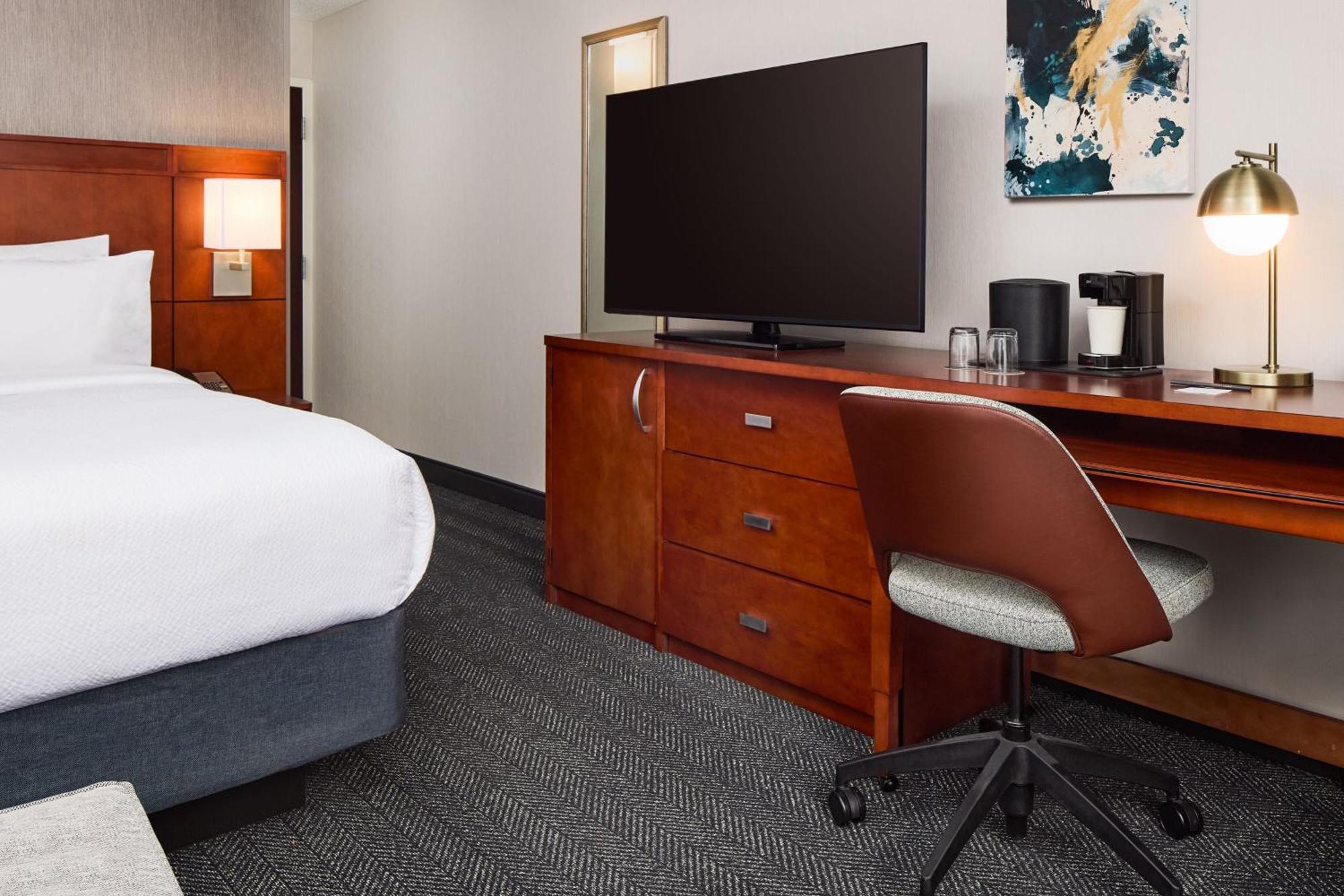 Courtyard By Marriott Fort Collins Eksteriør billede
